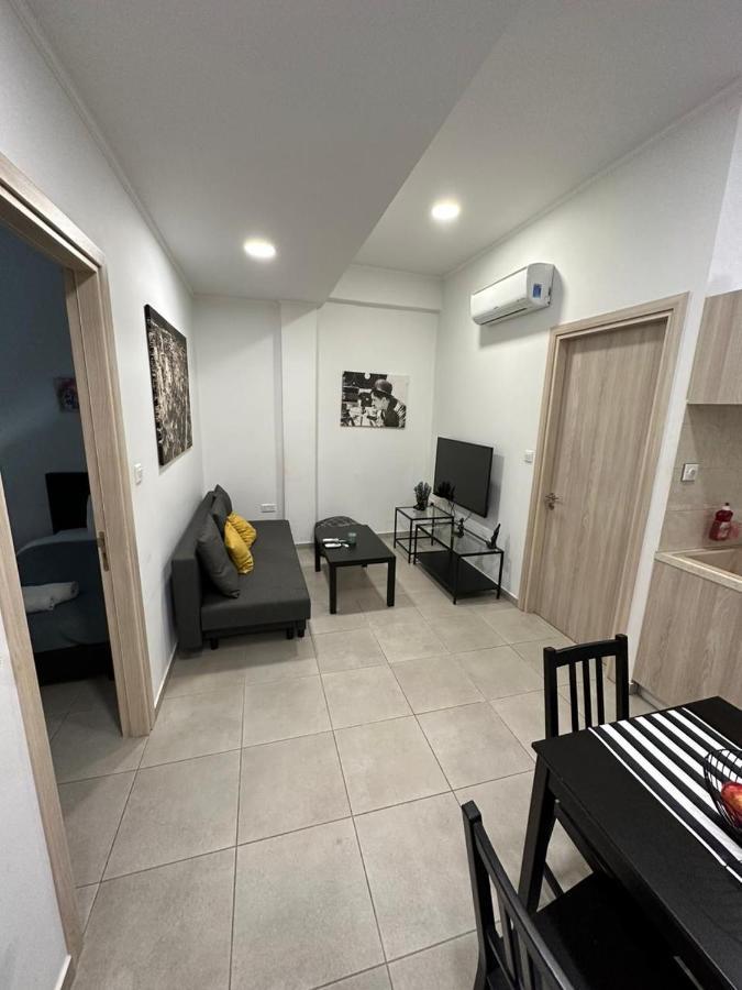 Modern City Center Apartment Saripolou 2 Лимасол Экстерьер фото